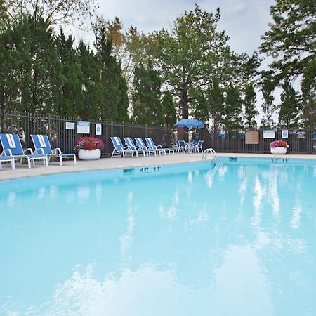 Holiday Inn Express Detroit-Warren/General Motors Technology Center By Ihg Extérieur photo