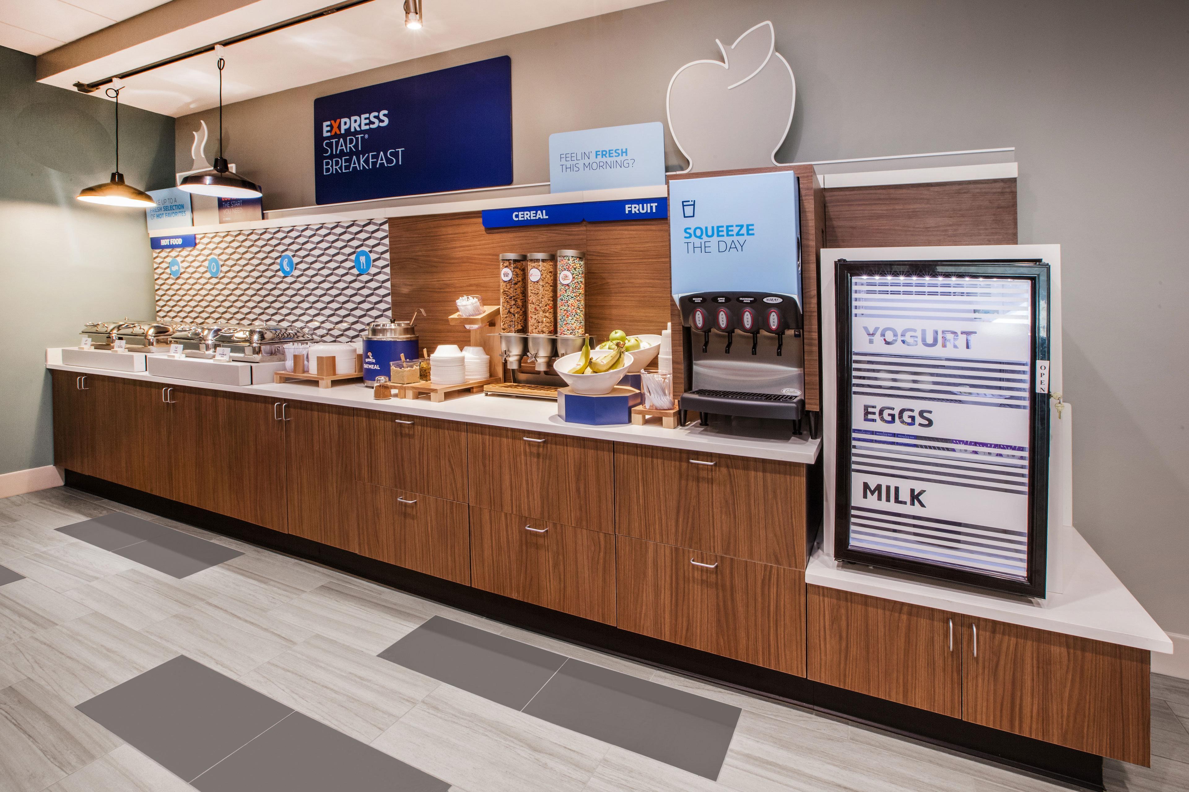 Holiday Inn Express Detroit-Warren/General Motors Technology Center By Ihg Extérieur photo