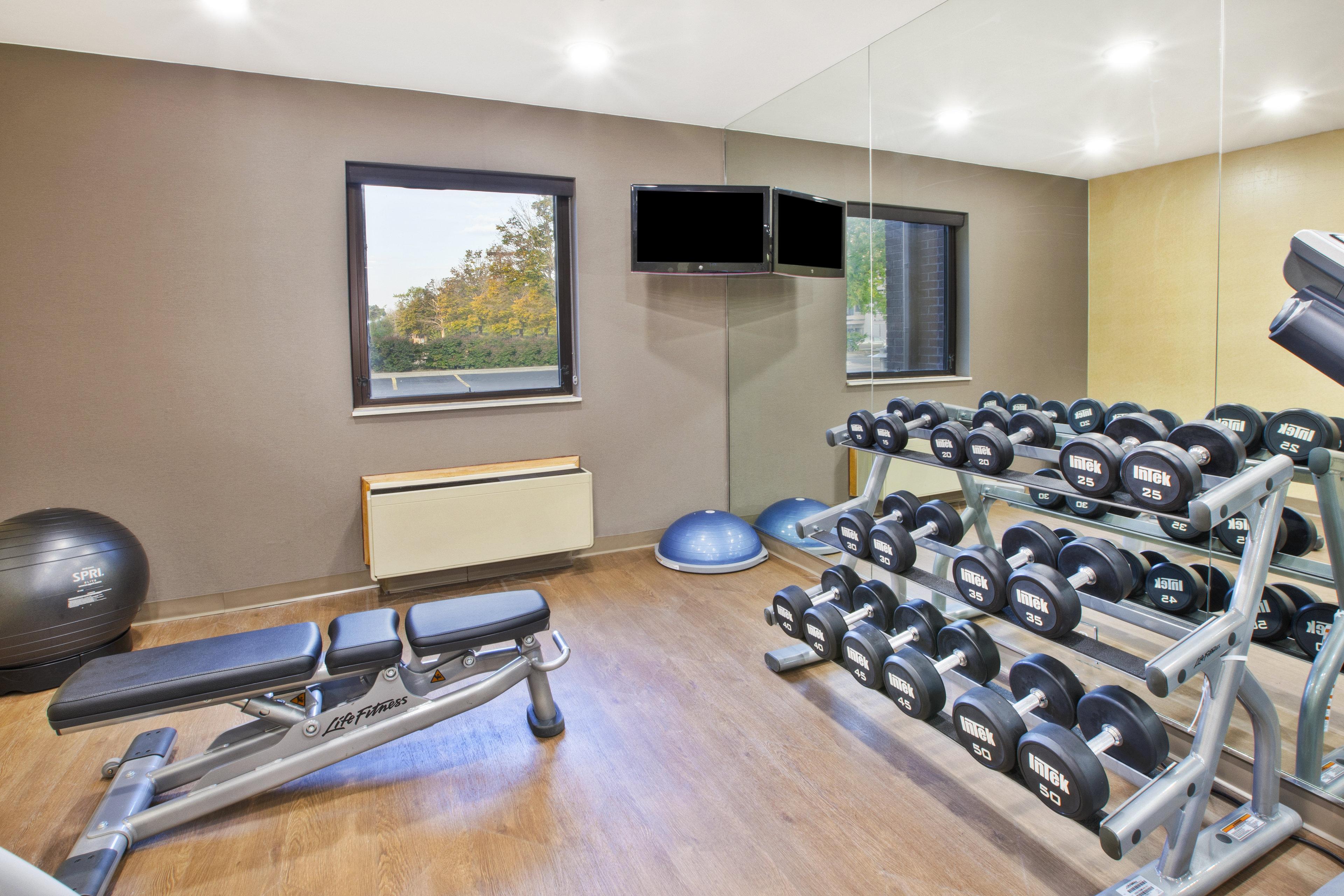 Holiday Inn Express Detroit-Warren/General Motors Technology Center By Ihg Extérieur photo