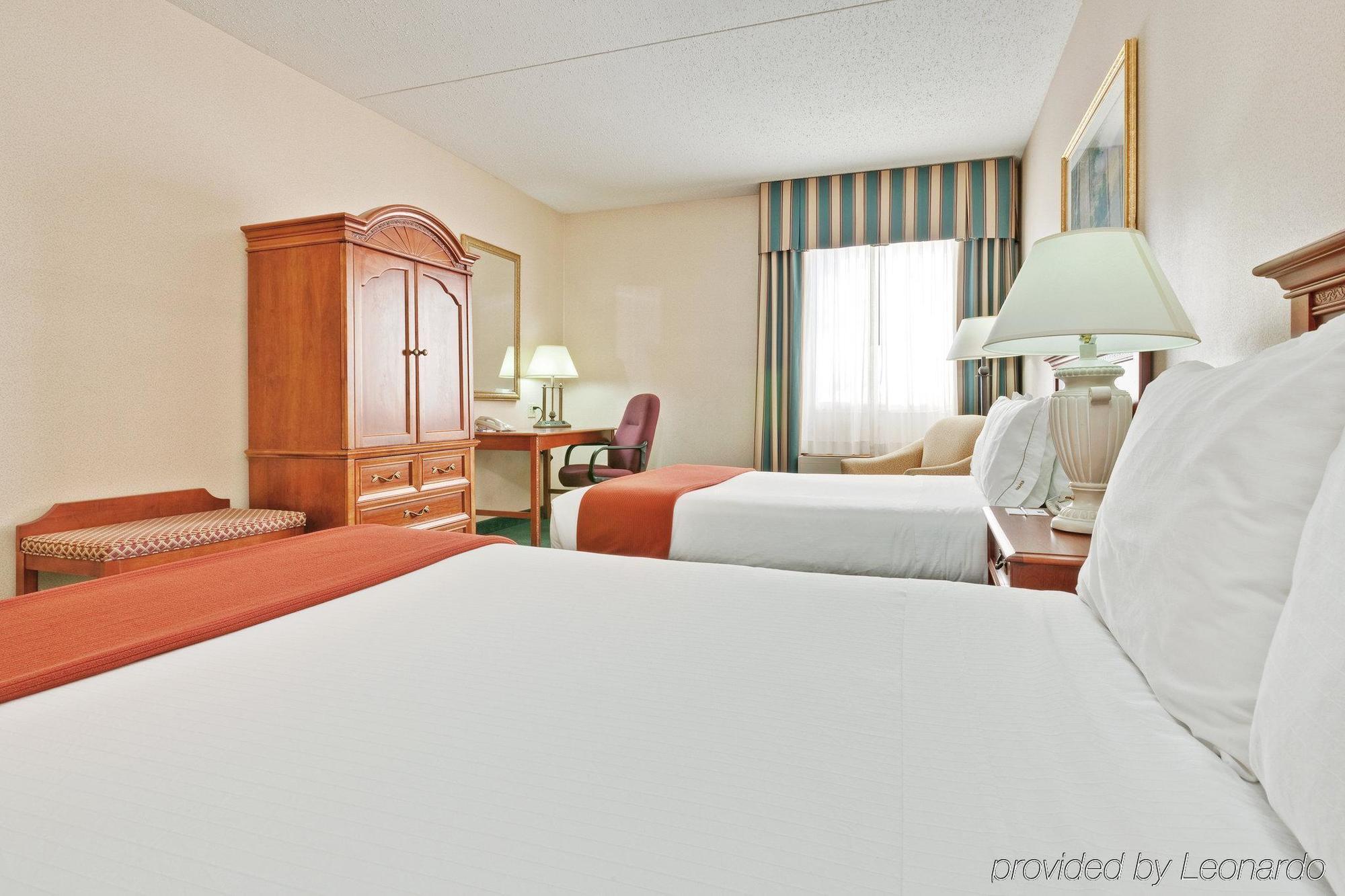 Holiday Inn Express Detroit-Warren/General Motors Technology Center By Ihg Extérieur photo