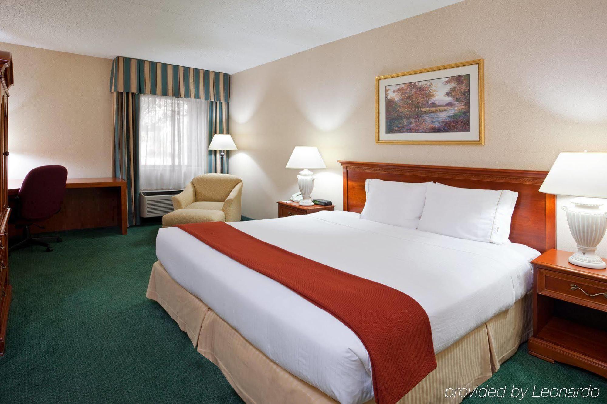 Holiday Inn Express Detroit-Warren/General Motors Technology Center By Ihg Extérieur photo